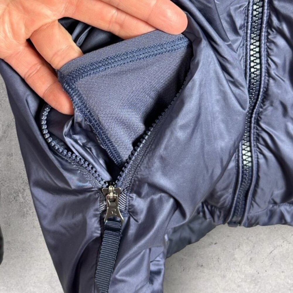 Lululemon Layer Up Jacket Indigo Blue Size 6 Puffer Reversible Lightweight Coat - Picture 16 of 16